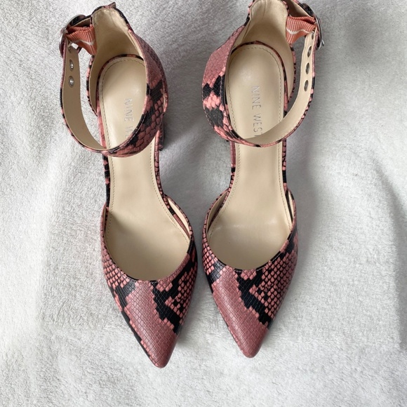 NINE WEST Ankle Strap Shoes 9.5M Alisa Pointed Toe Snakeskin Pumps - Picture 4 of 8